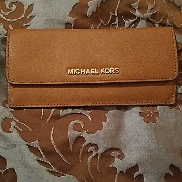 Michael Kors Handbags - Michael Kors Wallet
